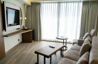 Ramada by Wyndham - Image 5